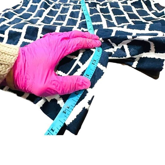 CYNTHIA ROWLEY Blue White Geometric Shorts w/Pockets Size 6 - Picture 3 of 5